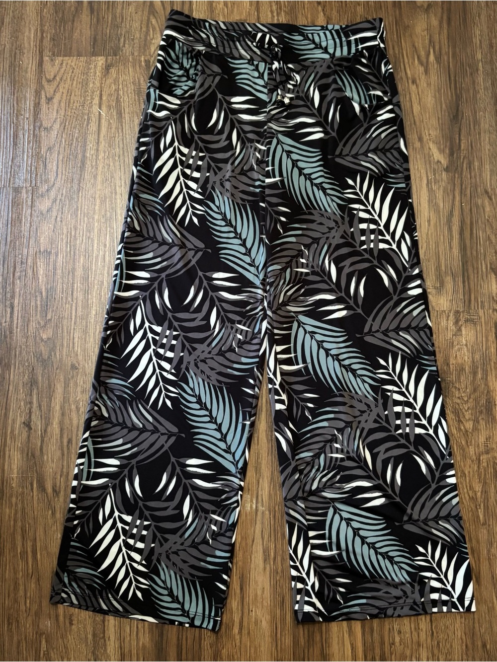 Sandiva Wide Leg Tropical Palm Leaf Print Pants Black Size S Resort Chic
